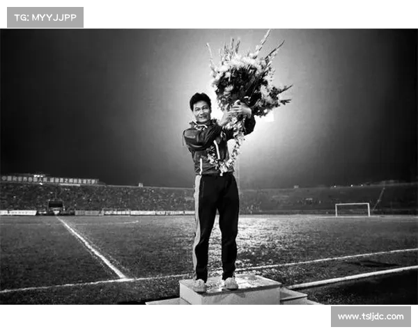 中国足球名人堂首批入选者公布 容志行等23位足球传奇人物荣耀入选