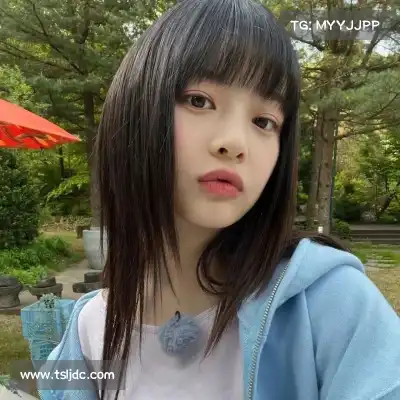 莫青